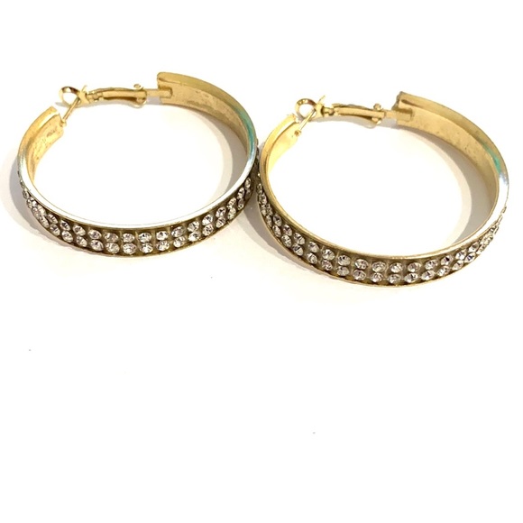Hoop Earrings 3 Pair Gold Tone - Picture 4 of 8